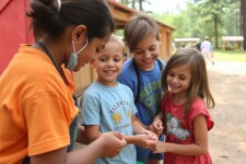 Лето без забот: какие услуги действительно важны в детском лагере