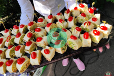 Кейтеринг на 8 марта: как устроить тёплое и запоминающееся празднование без лишней суеты